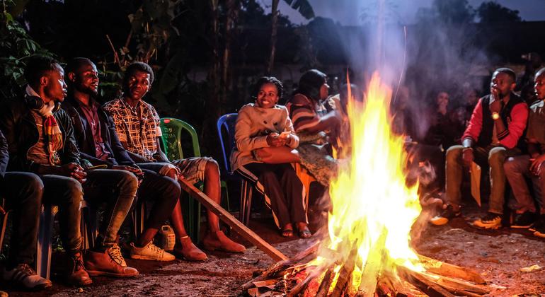 « Autour du feu », des Congolais témoignent des années de guerre pour éviter que l’histoire ne se répète en RDC